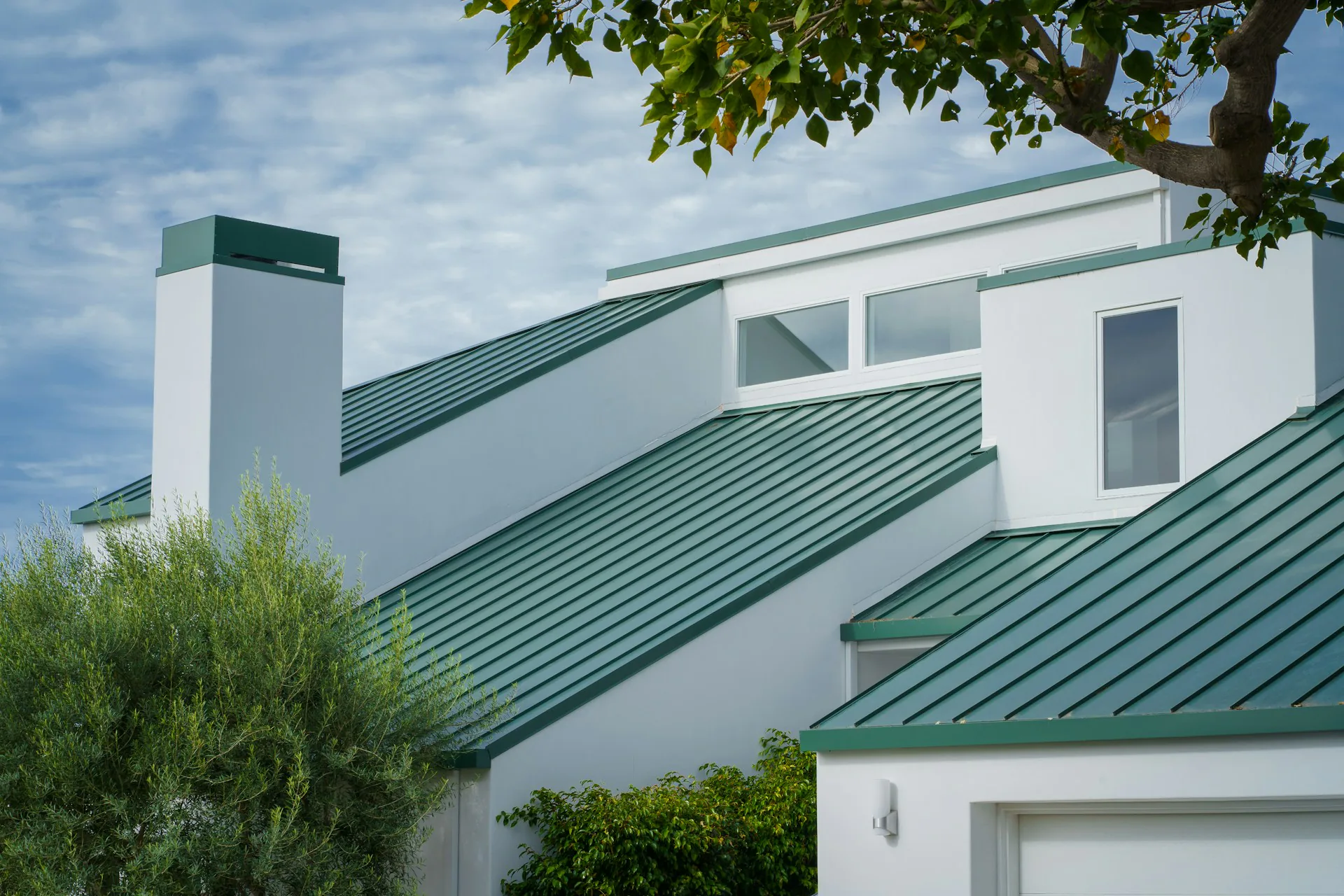 Metal Roof Repair in Port Jefferson, NY: What Works